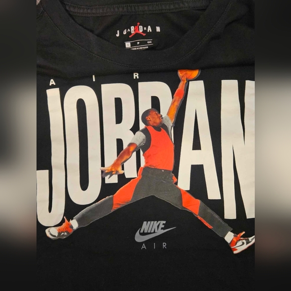 Jordan's Logo Photo T Shirt New Size Small - Picture 2 of 4